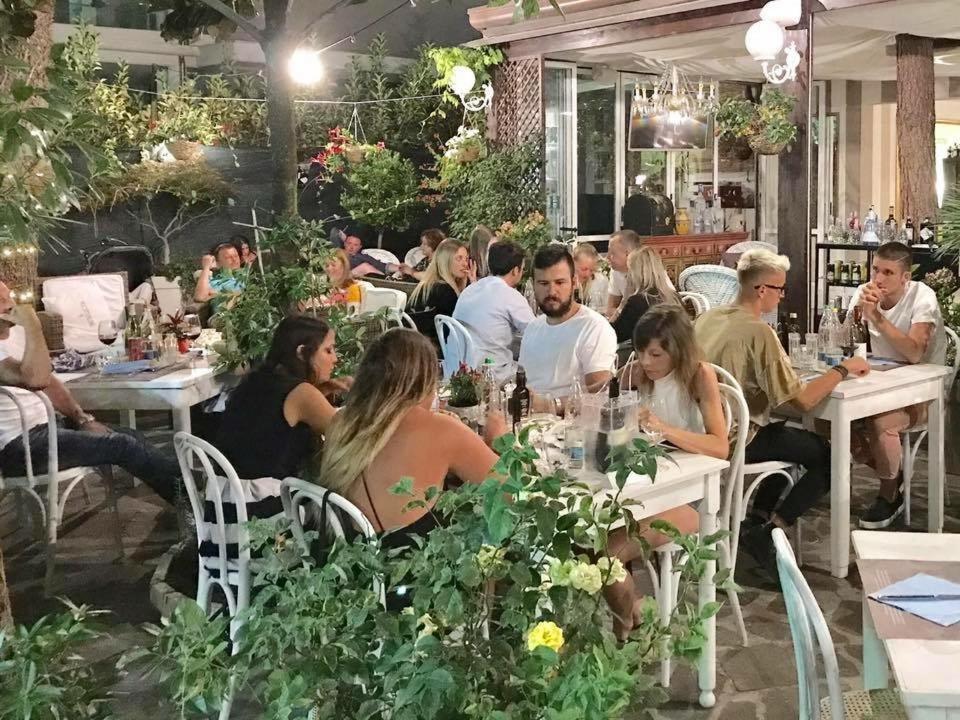 Hotel Helvetia Milano Marittima Exterior foto